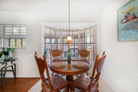House in Largo, Florida 2 bedrooms, 105.63 sq.m. № 1851391 - photo 12