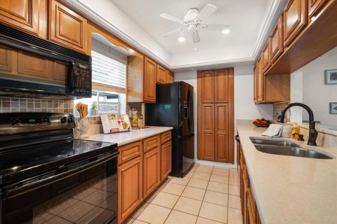 House in Largo, Florida 2 bedrooms, 105.63 sq.m. № 1851391 - photo 10