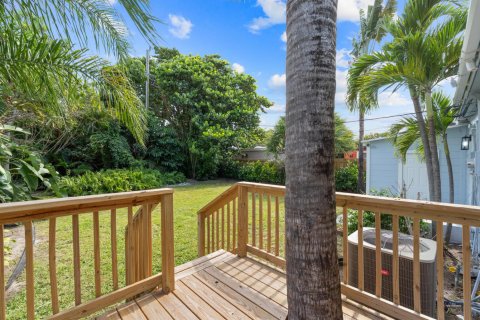 House in West Palm Beach, Florida 2 bedrooms, 71.35 sq.m. № 2276109 - photo 23