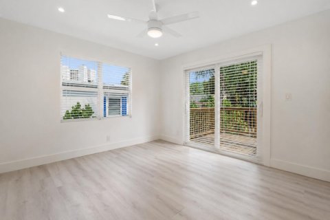 House in West Palm Beach, Florida 2 bedrooms, 71.35 sq.m. № 2276109 - photo 15