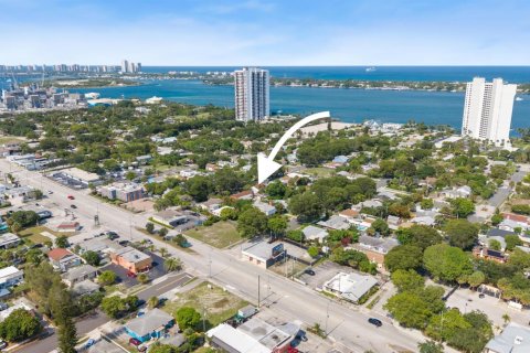 House in West Palm Beach, Florida 2 bedrooms, 71.35 sq.m. № 2276109 - photo 26