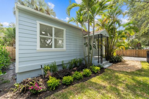 House in West Palm Beach, Florida 2 bedrooms, 71.35 sq.m. № 2276109 - photo 2