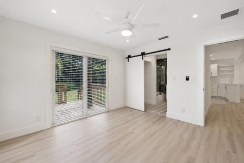 House in West Palm Beach, Florida 2 bedrooms, 71.35 sq.m. № 2276109 - photo 16