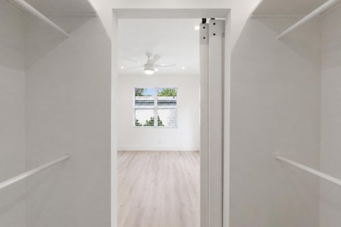 House in West Palm Beach, Florida 2 bedrooms, 71.35 sq.m. № 2276109 - photo 19