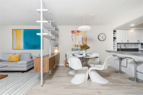 Copropriété à vendre à Sarasota, Floride: 1 chambre, 89.65 m2 № 2429054 - photo 11