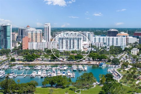 Condo in Sarasota, Florida, 1 bedroom № 2429054