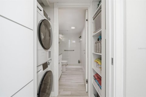 Copropriété à vendre à Sarasota, Floride: 1 chambre, 89.65 m2 № 2429054 - photo 17