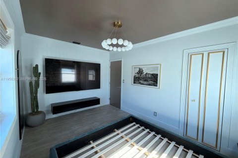 House in Fort Lauderdale, Florida 3 bedrooms, 121.79 sq.m. № 2020860 - photo 5