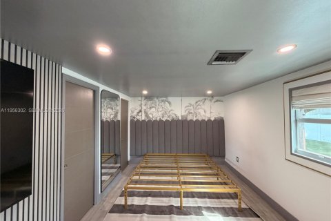 House in Fort Lauderdale, Florida 3 bedrooms, 121.79 sq.m. № 2020860 - photo 3