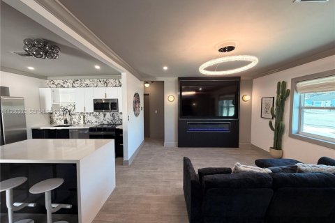 House in Fort Lauderdale, Florida 3 bedrooms, 121.79 sq.m. № 2020860 - photo 9
