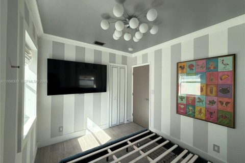 House in Fort Lauderdale, Florida 3 bedrooms, 121.79 sq.m. № 2020860 - photo 4