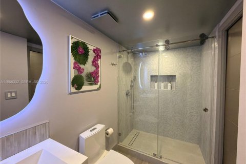 House in Fort Lauderdale, Florida 3 bedrooms, 121.79 sq.m. № 2020860 - photo 16