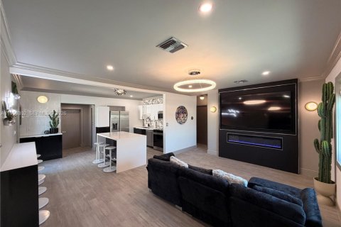 House in Fort Lauderdale, Florida 3 bedrooms, 121.79 sq.m. № 2020860 - photo 8