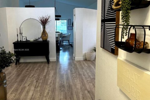 Villa ou maison à louer à Miramar, Floride: 3 chambres, 163.51 m2 № 1927861 - photo 24