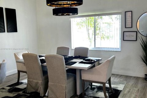 Villa ou maison à louer à Miramar, Floride: 3 chambres, 163.51 m2 № 1927861 - photo 8