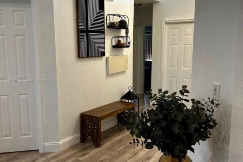 Villa ou maison à louer à Miramar, Floride: 3 chambres, 163.51 m2 № 1927861 - photo 22