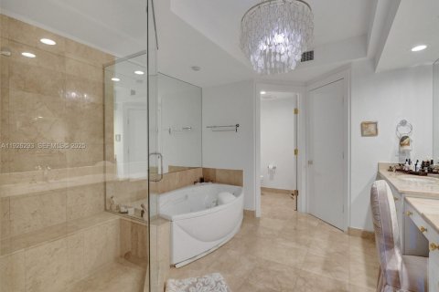 Condo in Aventura, Florida, 3 bedrooms № 1984559 - photo 18