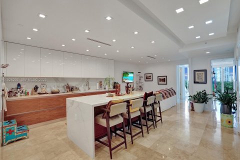 Condo in Aventura, Florida, 3 bedrooms № 1984559 - photo 14
