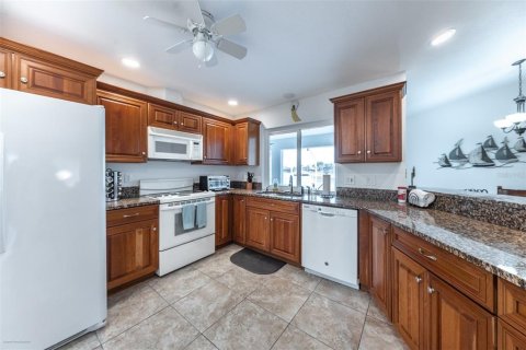 Casa en alquiler en Punta Gorda, Florida, 3 dormitorios, 210.42 m2 № 1717134 - foto 26