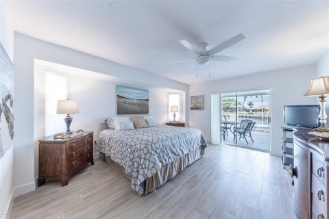 Casa en alquiler en Punta Gorda, Florida, 3 dormitorios, 210.42 m2 № 1717134 - foto 12