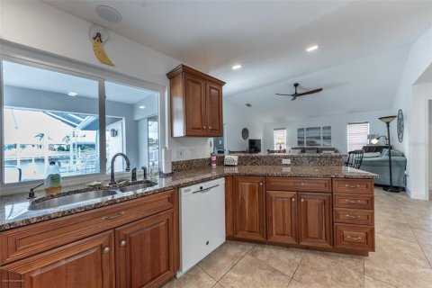 Casa en alquiler en Punta Gorda, Florida, 3 dormitorios, 210.42 m2 № 1717134 - foto 27