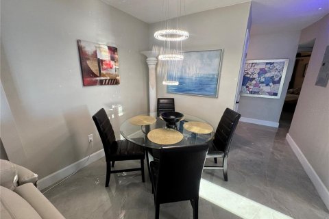 Condominio en alquiler en Saint Petersburg, Florida, 1 dormitorio, 73.11 m2 № 1565964 - foto 10