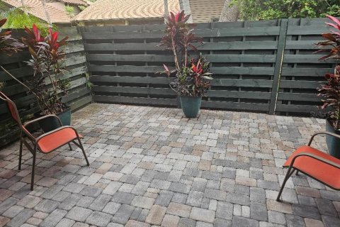 Copropriété à vendre à Sarasota, Floride: 2 chambres, 117.34 m2 № 2148812 - photo 16