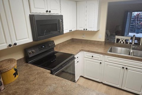 Copropriété à vendre à Sarasota, Floride: 2 chambres, 117.34 m2 № 2148812 - photo 6