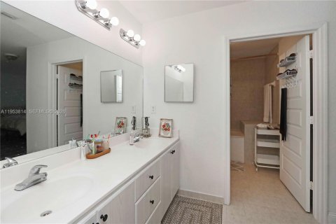 Купить кондоминиум в Дорал, Флорида 3 спальни, 204.94м2, № 2008203 - фото 13