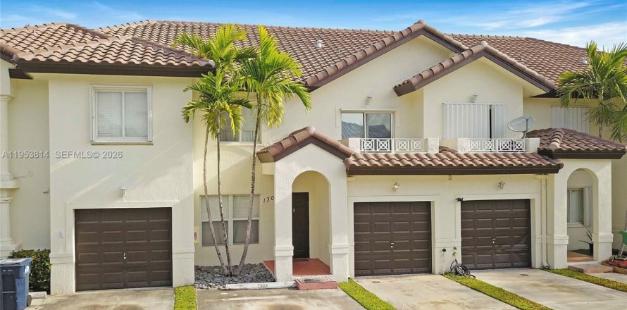 Кондоминиум с 3 спальнями в Дорал, Флорида № 2008203