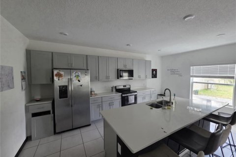 Villa ou maison à vendre à Davenport, Floride: 4 chambres, 200.67 m2 № 2213801 - photo 5