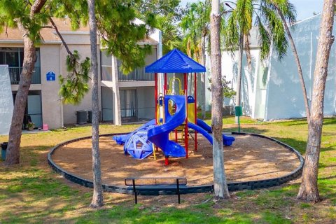 Condo in Largo, Florida, 3 bedrooms № 2218509 - photo 3
