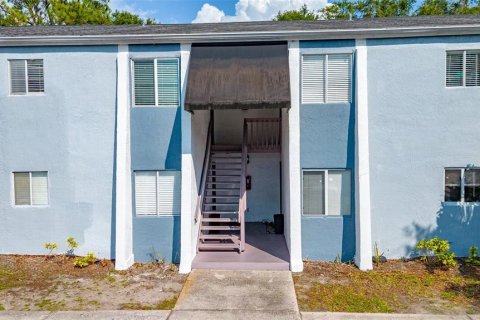 Condo in Largo, Florida, 3 bedrooms № 2218509 - photo 2