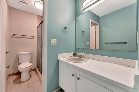 Condo in Largo, Florida, 3 bedrooms № 2218509 - photo 29