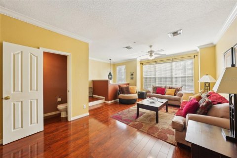 Touwnhouse à vendre à Tampa, Floride: 3 chambres, 171.87 m2 № 1913180 - photo 9
