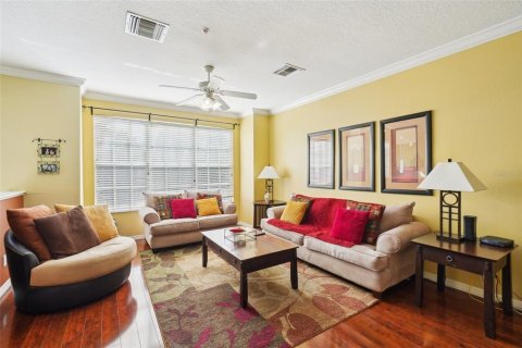 Touwnhouse à vendre à Tampa, Floride: 3 chambres, 171.87 m2 № 1913180 - photo 7