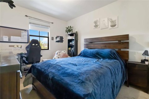 Adosado en venta en Doral, Florida, 4 dormitorios, 163.23 m2 № 2042188 - foto 28