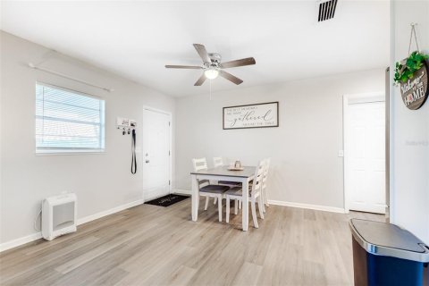 Casa en venta en Lake Wales, Florida, 4 dormitorios, 153.75 m2 № 1392143 - foto 4