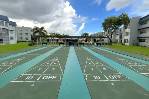 Condo in Margate, Florida, 1 bedroom № 2249411 - photo 30
