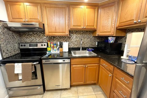 Condo in Margate, Florida, 1 bedroom № 2249411 - photo 5