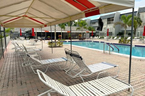 Condo in Margate, Florida, 1 bedroom № 2249411 - photo 27