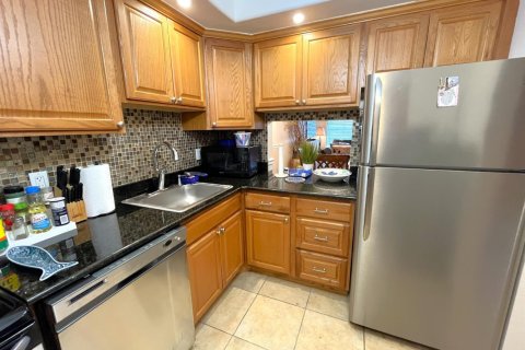 Condo in Margate, Florida, 1 bedroom № 2249411 - photo 4