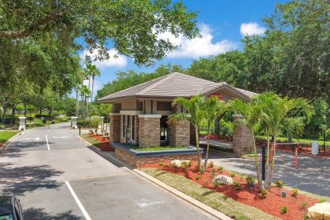 House in Orlando, Florida 5 bedrooms, 345.6 sq.m. № 2157685 - photo 30