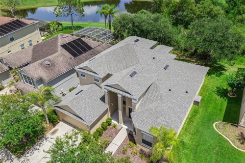 House in Orlando, Florida 5 bedrooms, 345.6 sq.m. № 2157685 - photo 24