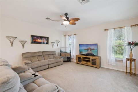 House in Orlando, Florida 5 bedrooms, 345.6 sq.m. № 2157685 - photo 3