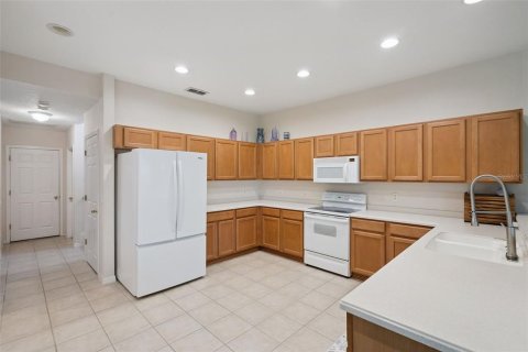 House in Orlando, Florida 5 bedrooms, 345.6 sq.m. № 2157685 - photo 6