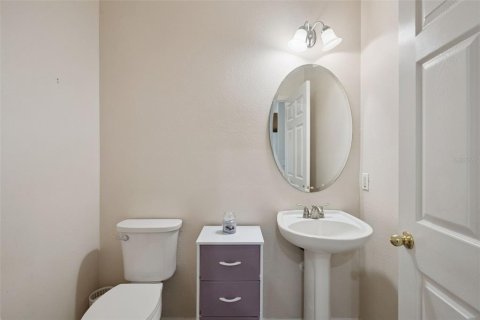 House in Orlando, Florida 5 bedrooms, 345.6 sq.m. № 2157685 - photo 17