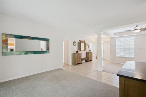 House in Orlando, Florida 5 bedrooms, 345.6 sq.m. № 2157685 - photo 8