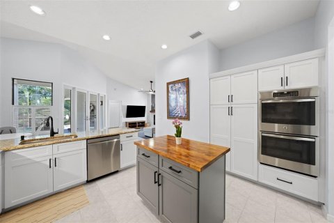 Villa ou maison à vendre à Saint Petersburg, Floride: 4 chambres, 213.77 m2 № 1636641 - photo 19