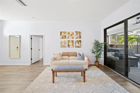 Villa ou maison à vendre à Saint Petersburg, Floride: 4 chambres, 213.77 m2 № 1636641 - photo 8